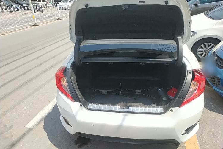 Used Honda Civic 2019 220TURBO CVT Dynamic Edition China VI Trunk