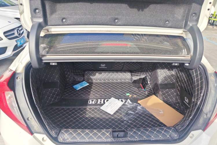 Used Honda Civic 2019 220TURBO CVT Dynamic Edition China VI Trunk