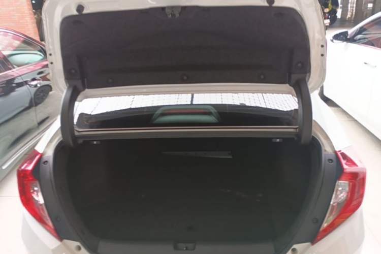 Used Honda Civic 2019 220TURBO CVT Dynamic Edition China VI Trunk
