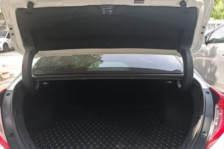 Used Honda Civic 2019 220TURBO CVT Dynamic Edition China VI Trunk