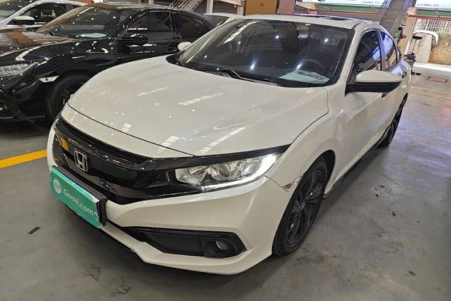 Ojetý Honda Civic 2019 220TURBO CVT Dynamic Edition China V Emission Standard