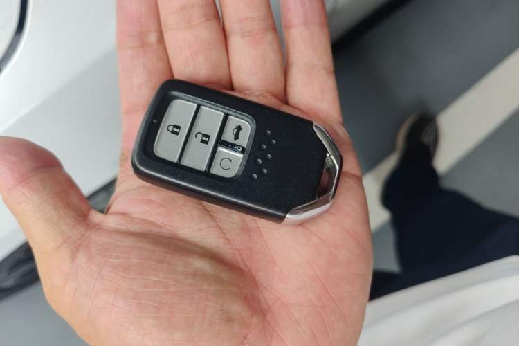 Used Honda Civic 2019 220TURBO CVT Dynamic Edition China V Emission Standard Vehicle Key