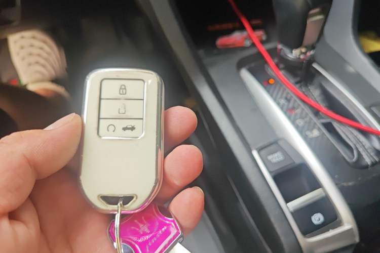 Used Honda Civic 2019 220TURBO CVT Power Edition China VI Emission Standard Vehicle Key