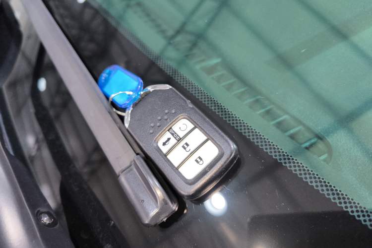 Used Honda Civic 2019 220TURBO CVT Dynamic Edition China VI Emission Standard Vehicle Key
