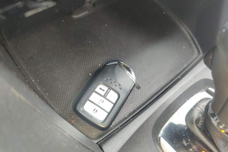 Used Honda Civic 2019 220TURBO CVT Power Edition China VI Emission Standard Vehicle Key