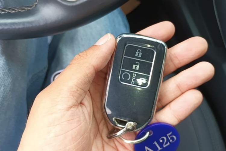 Used Honda Civic 2019 220TURBO CVT Power Edition China VI Emission Standard Vehicle Key