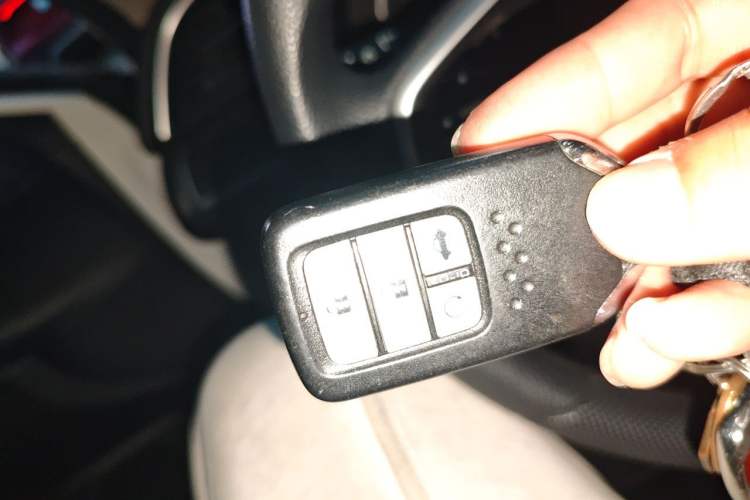 Used Honda Civic 2019 220TURBO CVT Dynamic Edition China V Emission Standard Vehicle Key