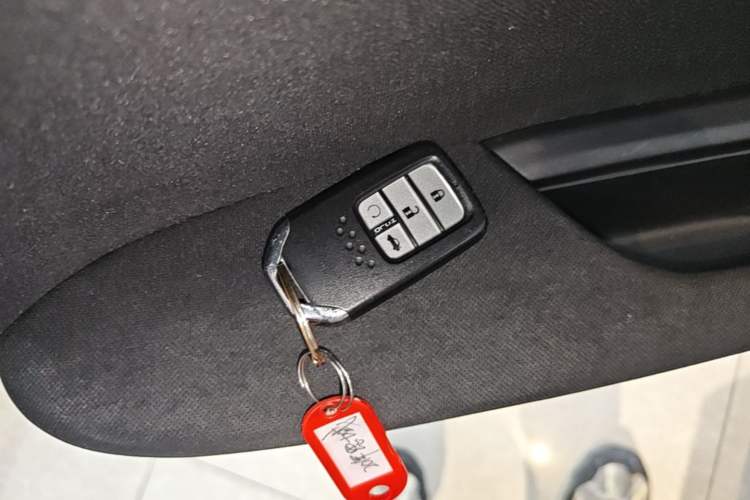 Used Honda Civic 2019 220TURBO CVT Dynamic Edition China VI Emission Standard Vehicle Key