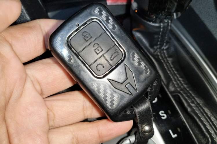 Used Honda Civic 2019 220TURBO CVT Dynamic Edition China VI Emission Standard Vehicle Key