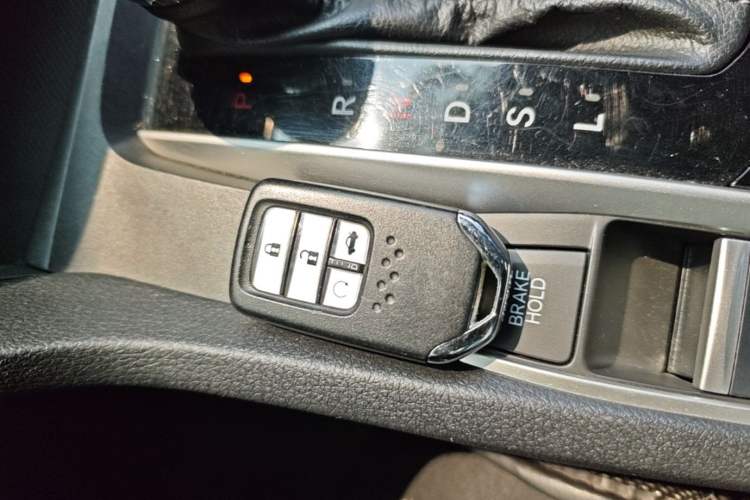 Used Honda Civic 2019 220TURBO CVT Dynamic Edition China VI Emission Standard Vehicle Key