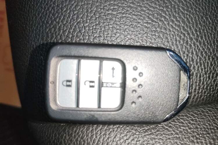 Used Honda Civic 2019 180TURBO CVT Shangdong Edition China V Vehicle Key