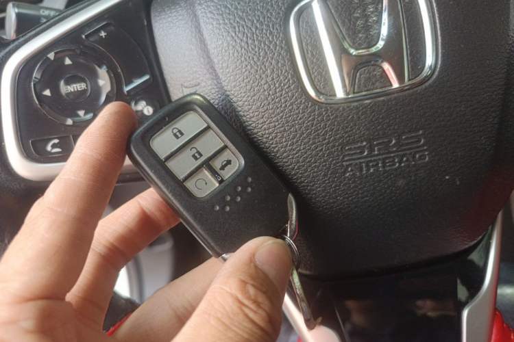 Used Honda Civic 2019 220TURBO CVT Dynamic Edition China V Emission Standard Vehicle Key