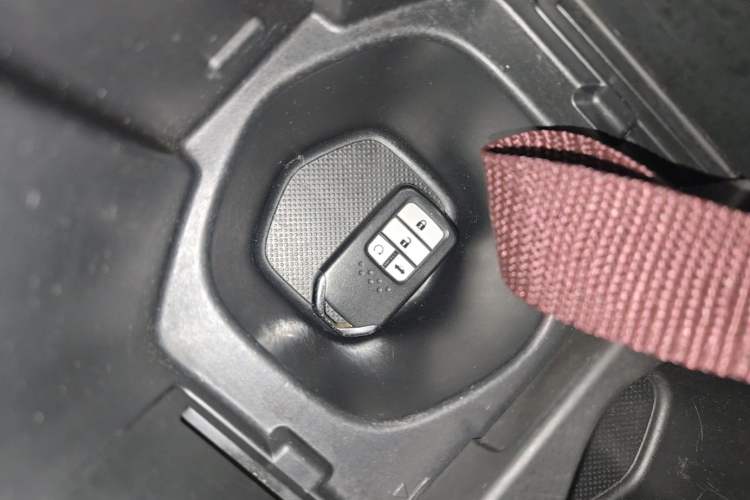 Used Honda Civic 2019 220TURBO CVT Dynamic Edition China VI Emission Standard Vehicle Key