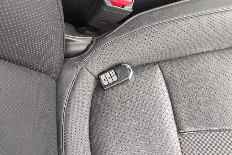Used Honda Civic 2019 220TURBO CVT Power Edition China VI Emission Standard Vehicle Key