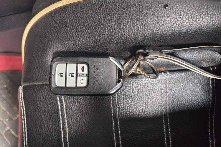 Used Honda Civic 2019 220TURBO CVT Power Edition China VI Emission Standard Vehicle Key