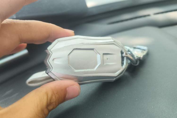 Used Honda Civic 2019 220TURBO CVT Dynamic Edition China VI Emission Standard Vehicle Key