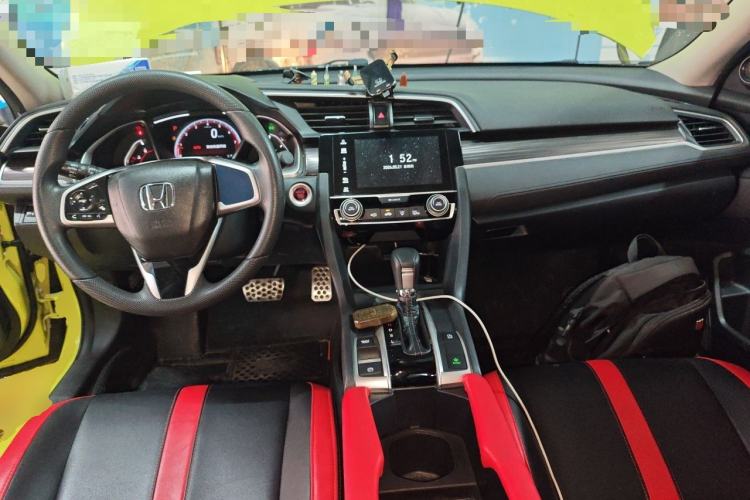 Used Honda Civic 2019 220TURBO CVT Dynamic Edition China VI Emission Standard Center Console