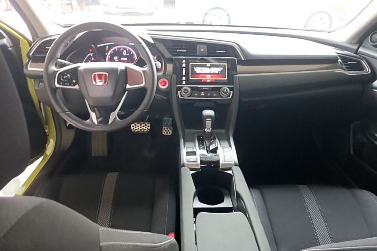 Used Honda Civic 2019 220TURBO CVT Dynamic Edition China VI Emission Standard Center Console