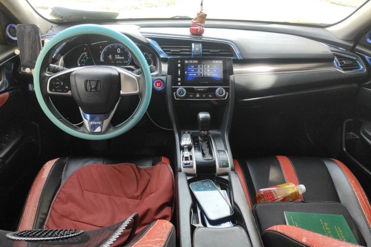 Used Honda Civic 2019 220TURBO CVT Dynamic Edition China VI Center Console