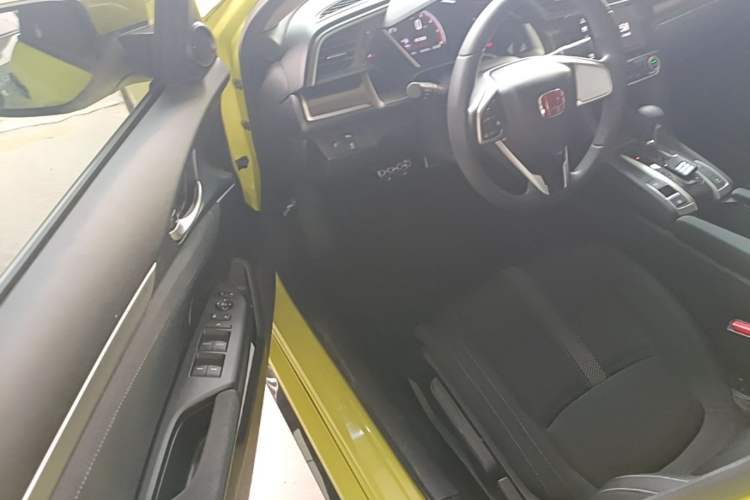 Used Honda Civic 2019 220TURBO CVT Dynamic Edition China VI Emission Standard Driver Seat