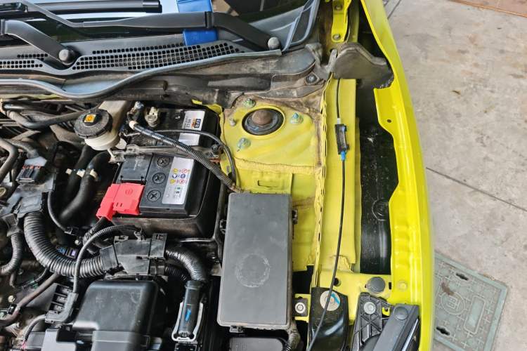 Used Honda Civic 2019 220TURBO CVT Dynamic Edition China VI Engine Bay Left