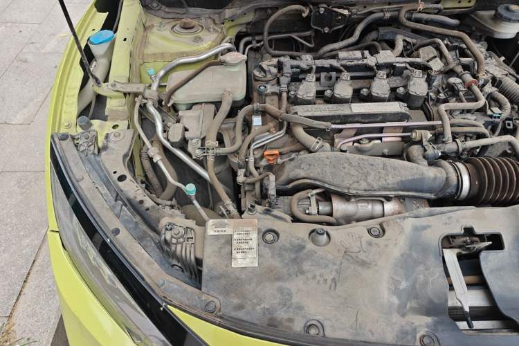 Used Honda Civic 2019 220TURBO CVT Power Edition China VI Emission Standard Engine Bay Right