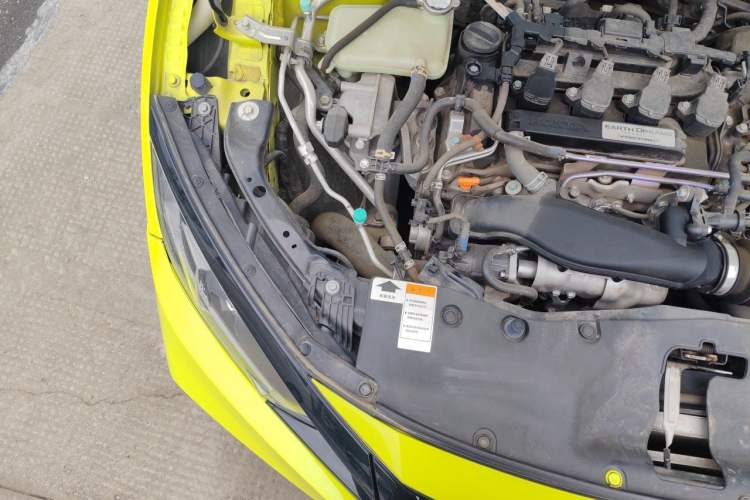 Used Honda Civic 2019 220TURBO CVT Dynamic Edition China V Emission Standard Engine Bay Right