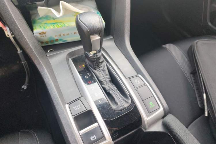 Used Honda Civic 2019 220TURBO CVT Dynamic Edition China VI Emission Standard Gear Lever