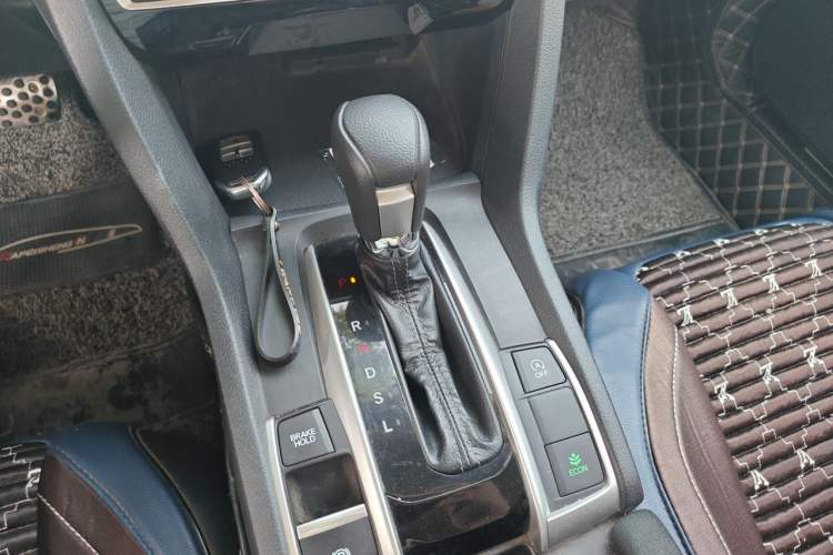 Used Honda Civic 2019 220TURBO CVT Dynamic Edition China VI Emission Standard Gear Lever