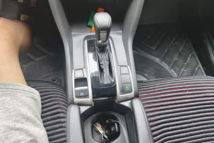 Used Honda Civic 2019 220TURBO CVT Dynamic Edition China VI Emission Standard Gear Lever
