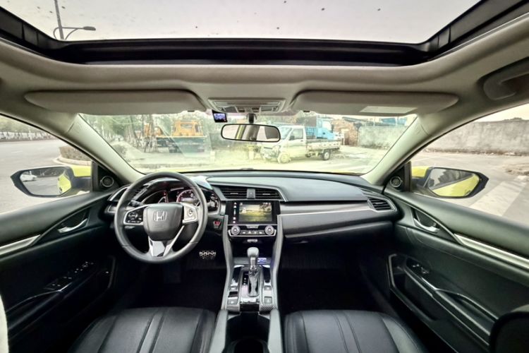 Used Honda Civic 2019 220TURBO CVT Dynamic Edition China VI Emission Standard Interior 1