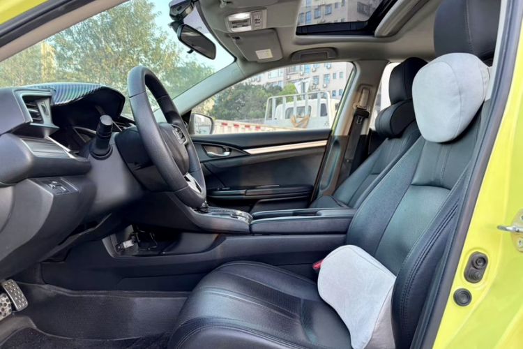 Used Honda Civic 2019 220TURBO CVT Dynamic Edition China VI Emission Standard Interior 2