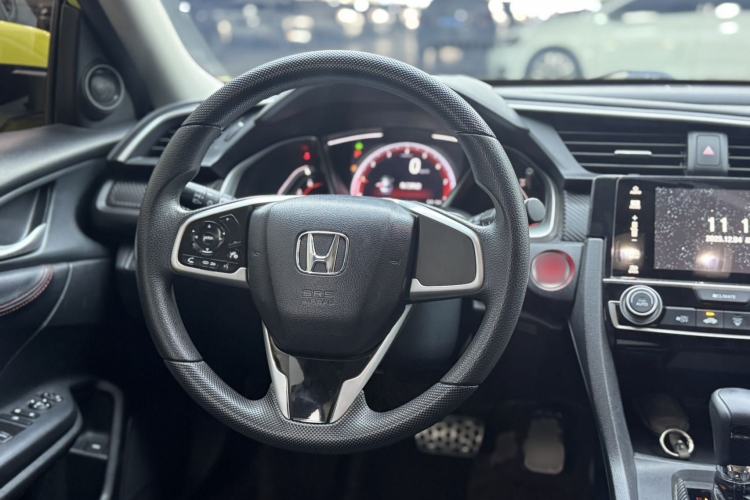 Used Honda Civic 2019 220TURBO CVT Dynamic Edition China V Emission Standard Interior 3