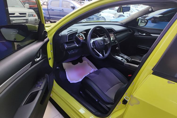 Used Honda Civic 2019 220TURBO CVT Dynamic Edition China VI Interior 3