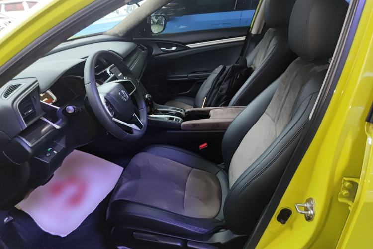 Used Honda Civic 2019 220TURBO CVT Dynamic Edition China VI Left Front Seat