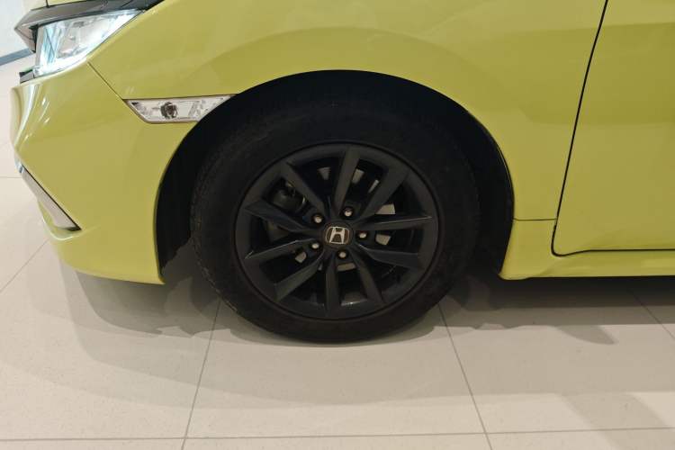 Used Honda Civic 2019 220TURBO CVT Dynamic Edition China V Left Front Wheel Hub