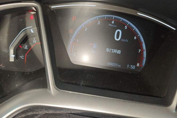 Used Honda Civic 2019 220TURBO CVT Dynamic Edition China VI Emission Standard Odometer Close Up