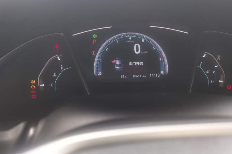 Used Honda Civic 2019 220TURBO CVT Dynamic Edition China V Odometer Close Up