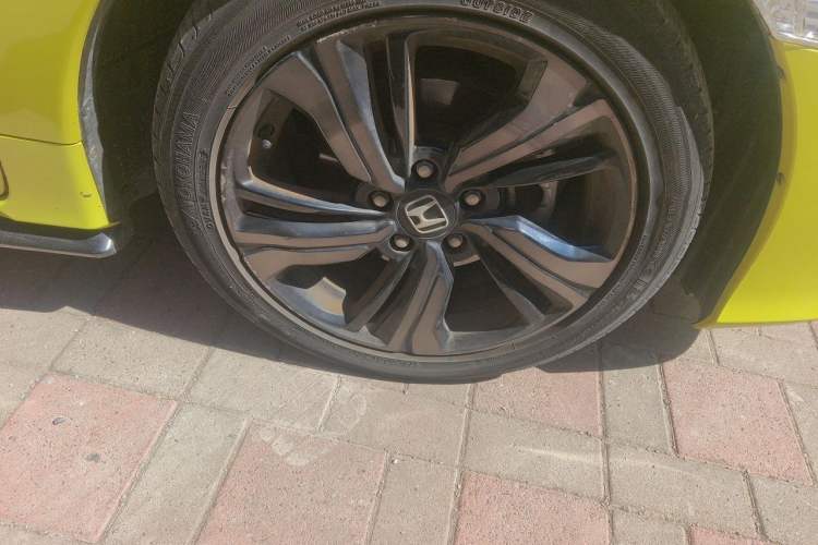 Used Honda Civic 2019 220TURBO CVT Dynamic Edition China V Emission Standard Right Front Wheel Hub