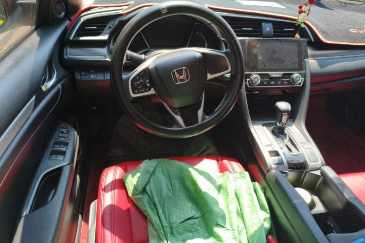 Used Honda Civic 2019 220TURBO CVT Dynamic Edition China V Steering Wheel