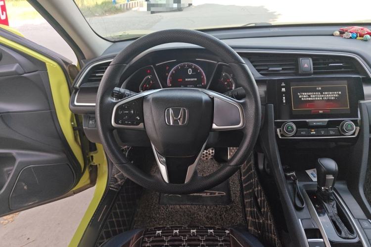 Used Honda Civic 2019 220TURBO CVT Dynamic Edition China VI Emission Standard Steering Wheel