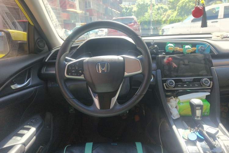 Used Honda Civic 2019 220TURBO CVT Dynamic Edition China V Emission Standard Steering Wheel