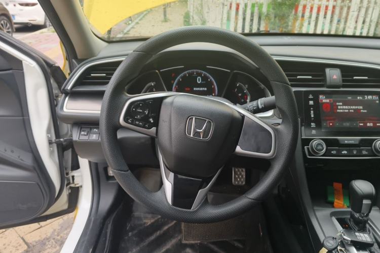 Used Honda Civic 2019 220TURBO CVT Dynamic Edition China VI Emission Standard Steering Wheel