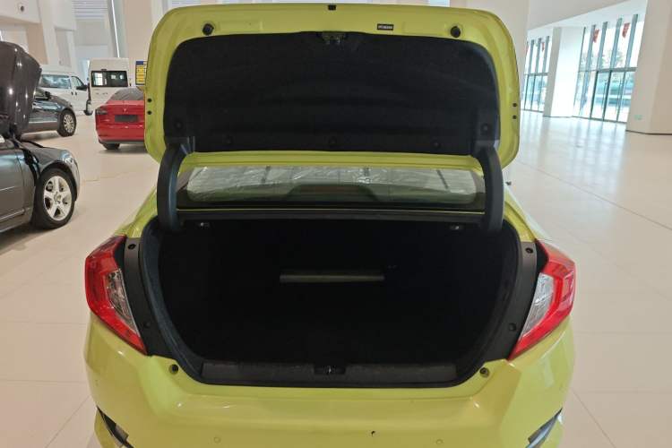 Used Honda Civic 2019 220TURBO CVT Dynamic Edition China V Trunk