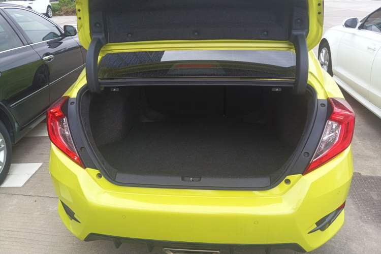 Used Honda Civic 2019 220TURBO CVT Dynamic Edition China VI Emission Standard Trunk