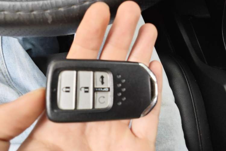 Used Honda Civic 2019 220TURBO CVT Dynamic Edition China VI Emission Standard Vehicle Key