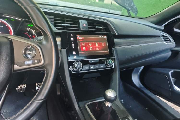 Used Honda Civic 2021 HATCHBACK 220TURBO Manual Driving Pleasure Control Audio And AC Panel