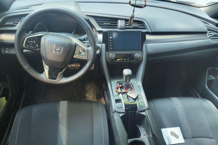 Used Honda Civic 2021 HATCHBACK 220TURBO CVT Trendy Cool Edition Center Console
