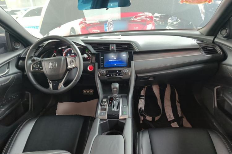 Used Honda Civic 2021 HATCHBACK 220TURBO CVT Trendy Cool Edition Center Console