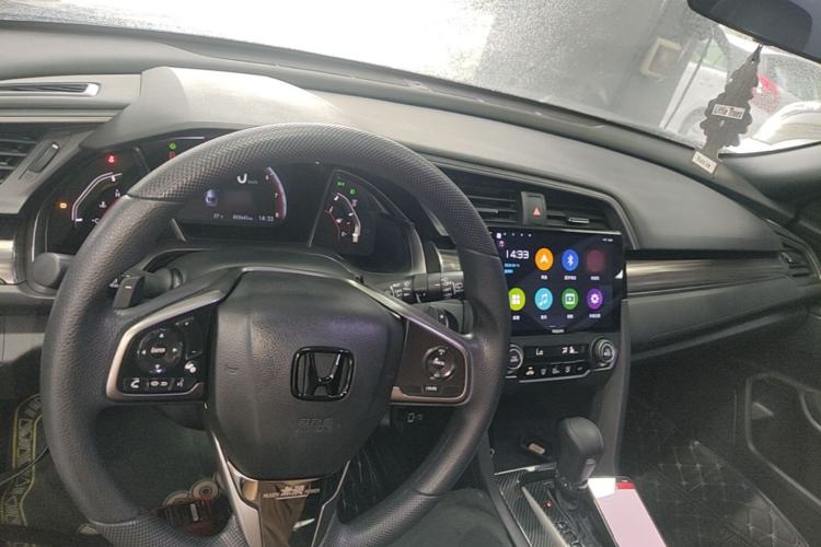 Used Honda Civic 2021 HATCHBACK 220TURBO CVT Trendy Cool Edition Center Console